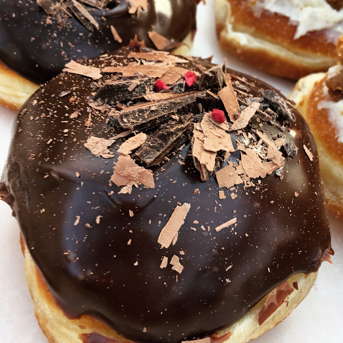 GJsDoughnuts's tweet photo. GLAZE FOR DAZZEE!!!! FEAST FOR YA EYES... NO PLANS FOR THE WEEKEND, Come to Altrincham Market!! And Check out all the jolly traders! SUNDAY!!! 10 - 4PM #dough #doughnuts #artisan #handmade #handcrafted #smallbatch #scratchbaker #altymarket #altrinchammarket https://t.co/4wyZeF4SYT