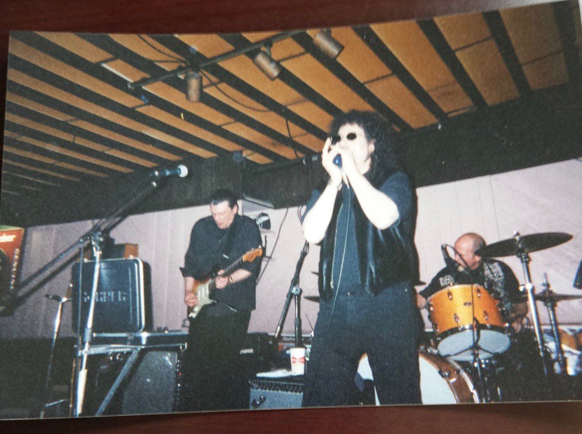funkyjudge_net's tweet photo. Photo Gallery: Bluestime - Fall, 2001 - The Sit N Bull, Maynard, MA https://t.co/1E2W59t7rf #jaygeils #magicdick https://t.co/kVf0Pze51Z