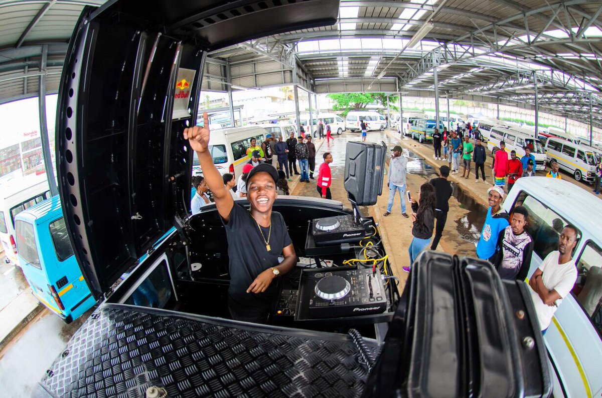 #WestInkBanger1 Album Tour Activation Out at Philani Mall!!! Next stop Nsimbini Lifestyle!!! Friday is the 1st Tour Out at Nsimbini Lifestyle 🔥🔥🔥