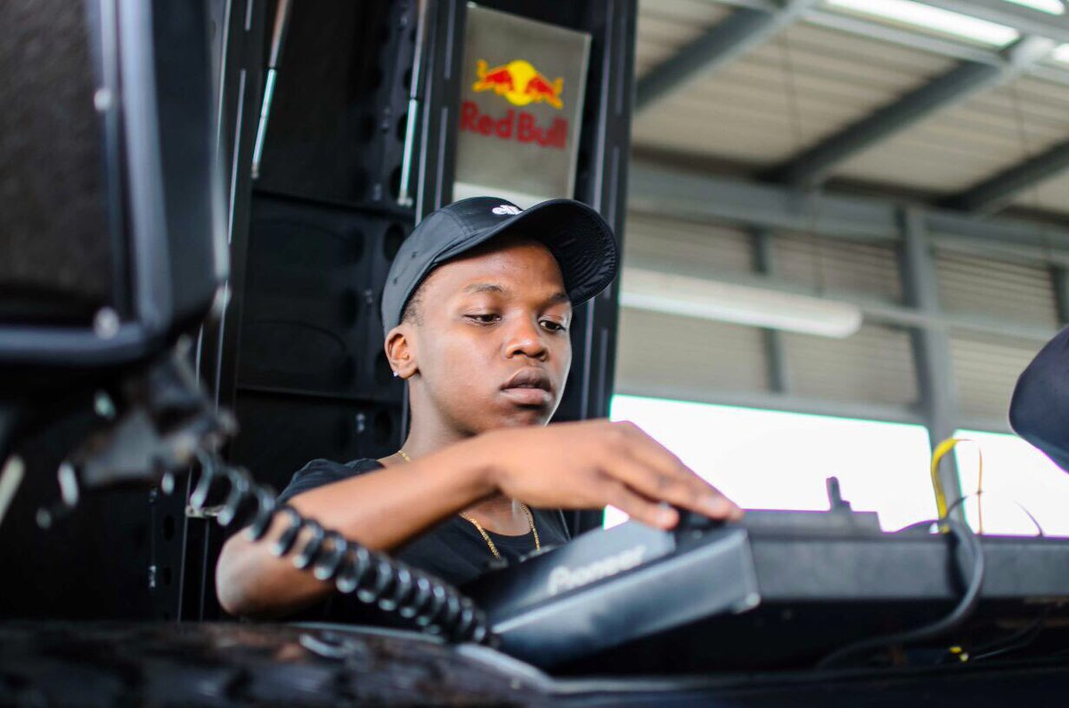 #WestInkBanger1 Album Tour Activation Out at Philani Mall!!! Next stop Nsimbini Lifestyle!!! Friday is the 1st Tour Out at Nsimbini Lifestyle 🔥🔥🔥