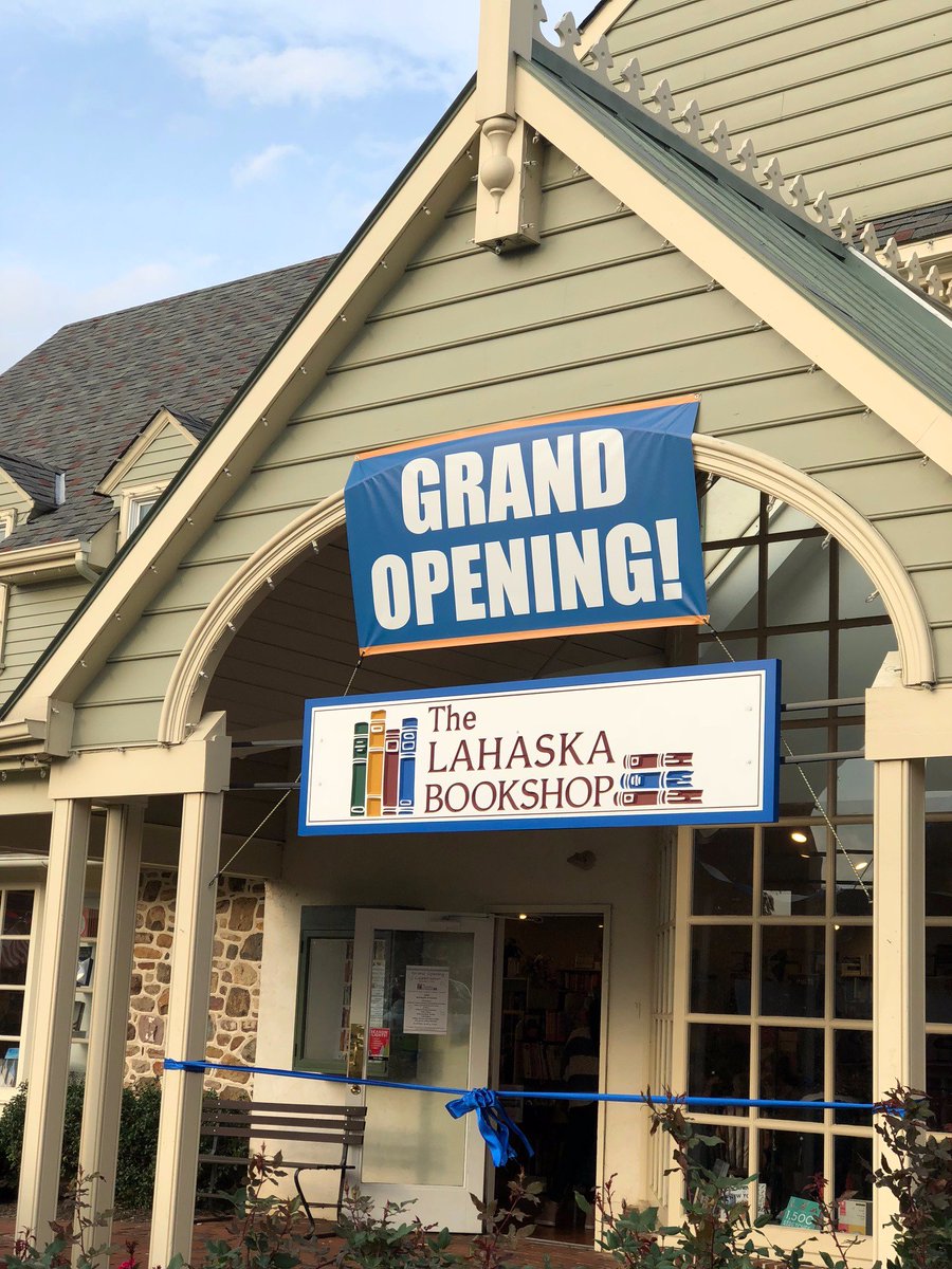 MonumentBank's tweet photo. The @LahaskaBookshop recently had a Grand Opening in Peddler’s Village in Lahaska, PA. This is the second bookstore location for Glenda and Allen Childs. Make sure to stop by The Lahaska Bookshop for your holiday shopping! https://t.co/vdZd7eprra