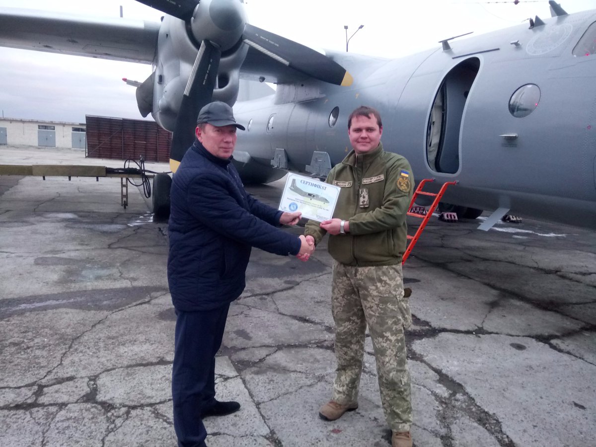 sdelanoVukraine's tweet photo. Черговий Ан-26 після капітального ремонту передано Повітряним силам ЗСУ
https://t.co/yTtDkDXf1X https://t.co/e2Hj3jx08X