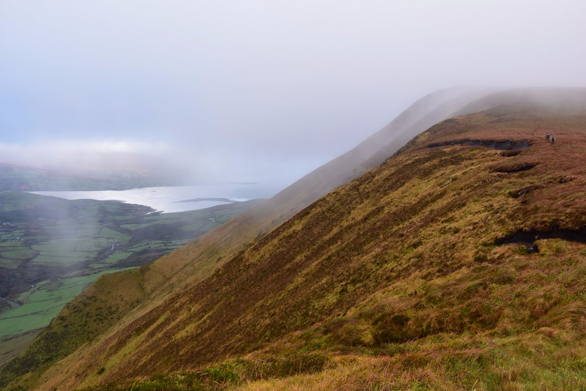 LonePeakbagger's tweet photo. First half of my walk with @GSheehy and Maeve along the Beenoskee and Dromavally ridges, Dingle Peninsula, Kerry, Ireland, 9. November 2017.
#beenoskee #dromavally #glenahoo #dinglepeninsula #hillwalking #ridgewalk #peakbagging #greatdayout #kerry #ireland #randonnee #irlande https://t.co/A9JuYVZ9KT