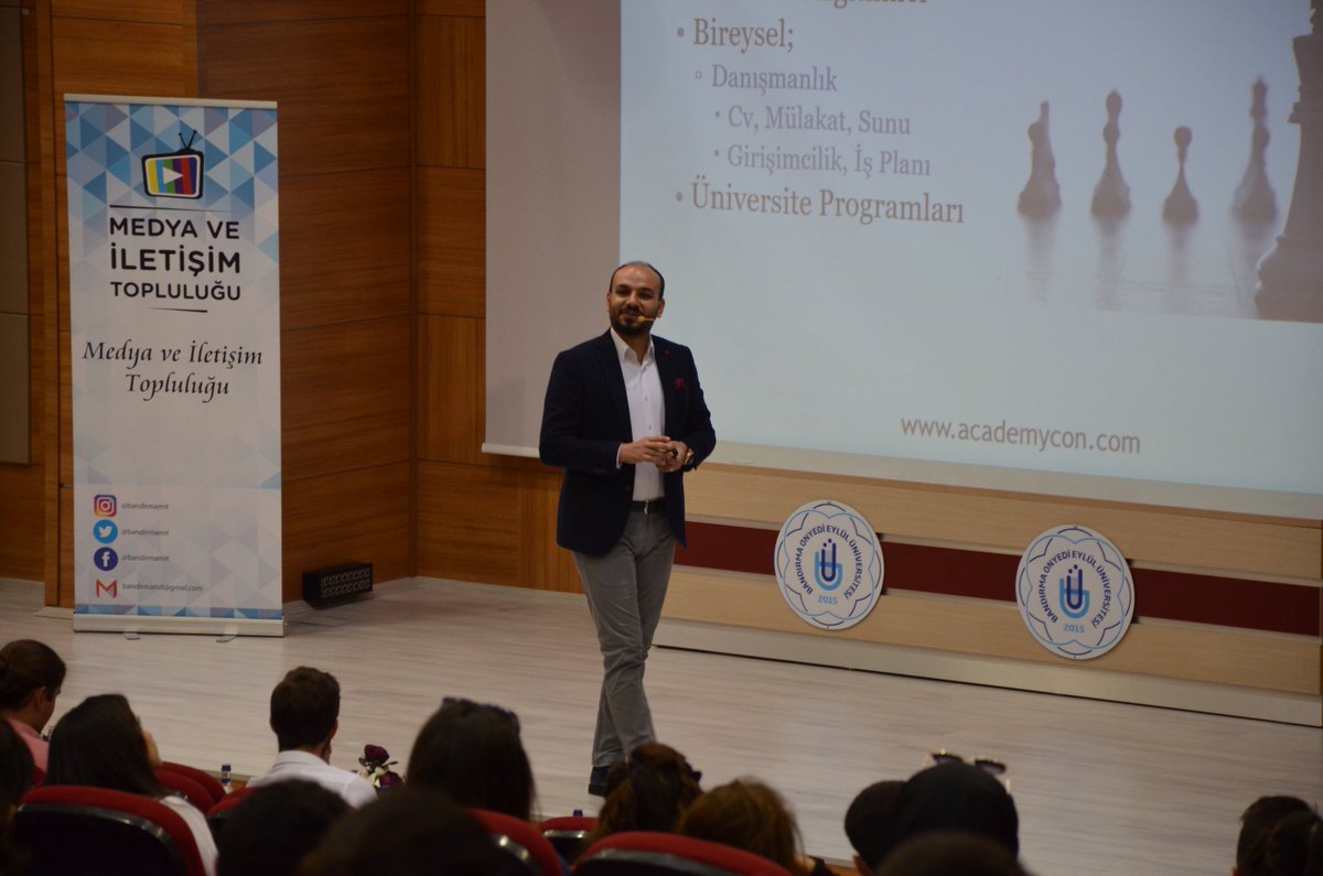 serkan_emir's tweet photo. 14 Kasımda @bandirmamit’in misafiri olduk. #girişimcilik ve üniversitedeyken kariyer yapmak eğitimlerini gerçekleştirdik. Emeği geçen ve katılan herkese teşekkür ediyorum. https://t.co/WHVcZVWFQ3