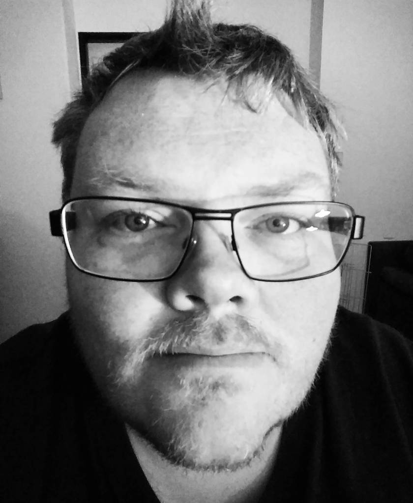 MISSINGMARMITE's tweet photo. Nothing else to do :) #missingmarmite #czechrepublic🇨🇿 #me #selfie #today #b&amp;w #studying #study #athome https://t.co/S0urd708Xz https://t.co/RFtUVoVeqK