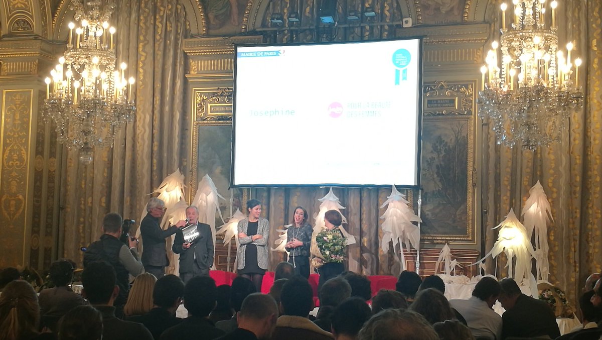 LesBeaux_Jours's tweet photo. Lauréat #TropheesESS2017 @Paris : Josephine Beauté qui redonne confiance aux personnes éloignées de l'emploi et aux réfugiés grâce à une formation en phase avec les besoins des recruteurs CC @antoinetteguhl https://t.co/IC5guIk7k9