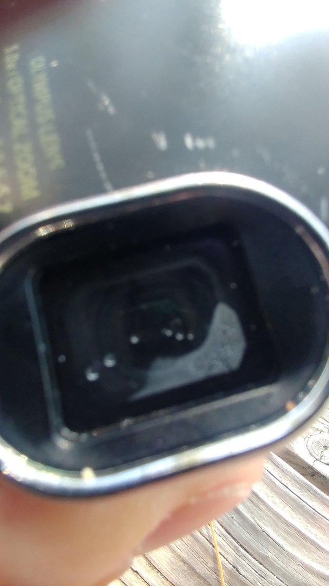 afrezzauser's tweet image. It looks like my Olympus Tough camera is not so tough. $300 wasted @getolympus Perhaps twitter handle should be dont get!  #badcamera