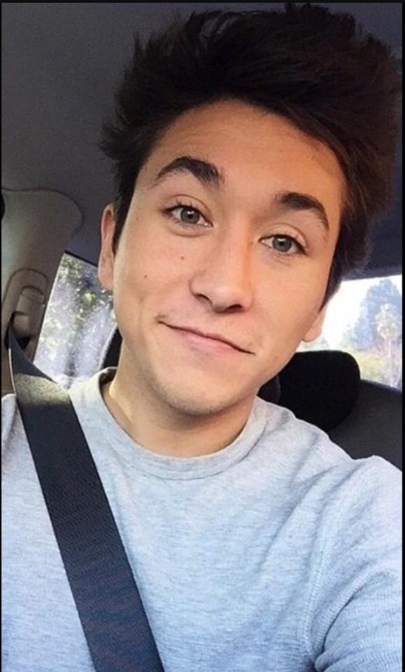 swagywendy's tweet photo. @BrennenTaylor @BrennenTaylor 
Brennen went from "hello sir im here to pick up your daughter" to "your daughter calls me daddy" either way brennen is still the king of having no flaws😍💙 https://t.co/Z8Y3dUQwzd