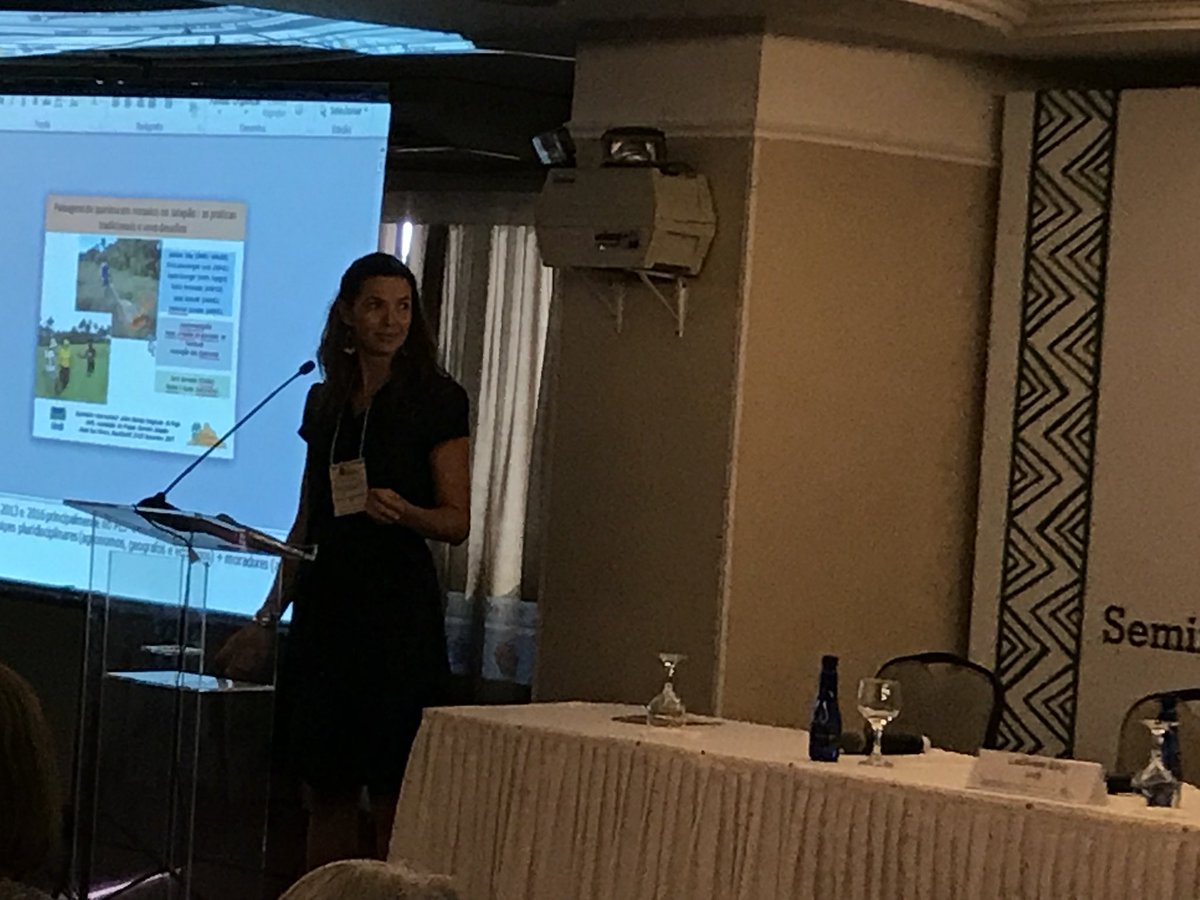 ird_brasil's tweet photo. Manejamento Integrado de Fogo #mif   #Brasilia talk by Ludivine Eloy on #firepractices @CNRS @UNB #Jalapao https://t.co/3g4e6P5jPO https://t.co/i3THvrds69
