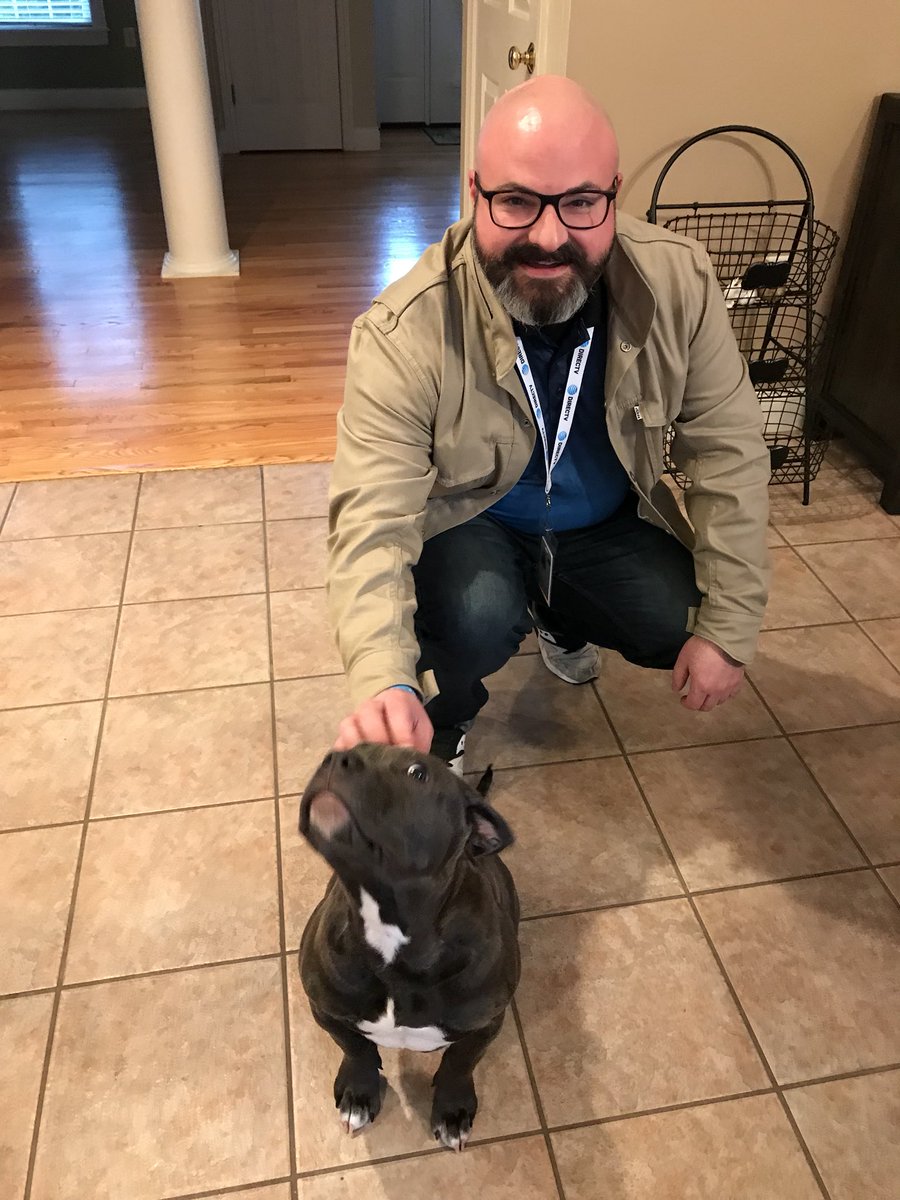 Her owner was busy, but Lexi was very pleased with the white glove treatment! #IHXTurkeyHunt