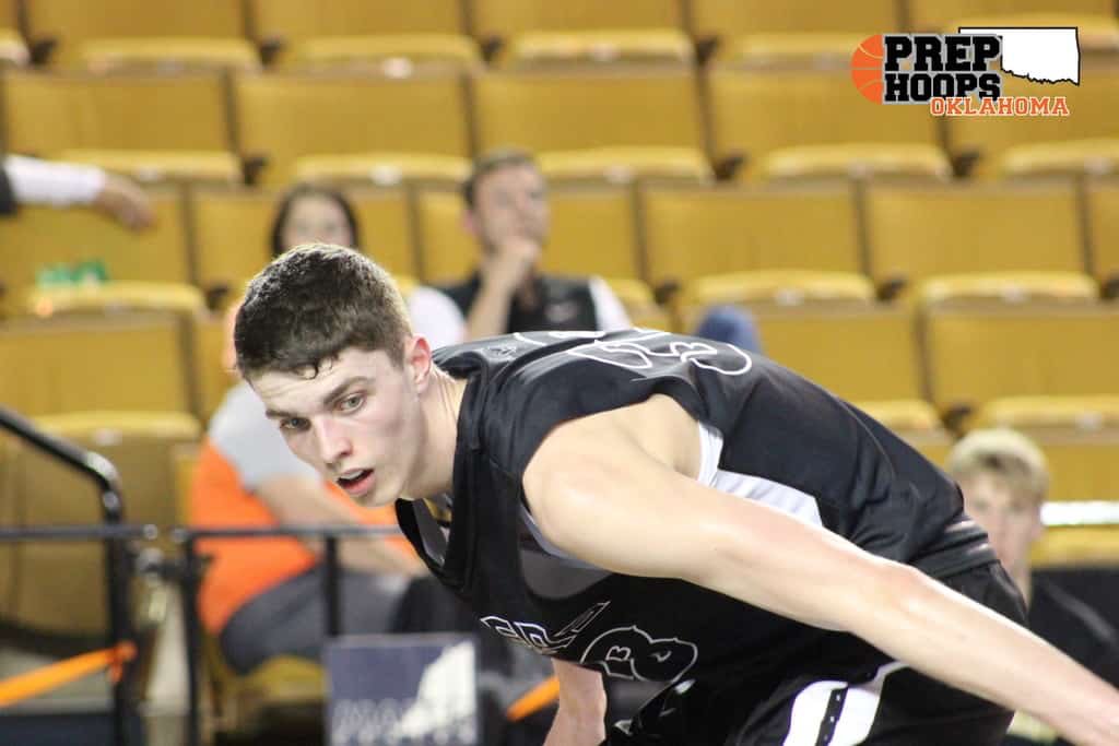 PrepHoopsOK's tweet photo. Ten reasons to be excited for the 2017-18 season: Broken Arrow's terrific trio #PrepHoops https://t.co/glEdBZhIUv https://t.co/IdFgWPPIuR