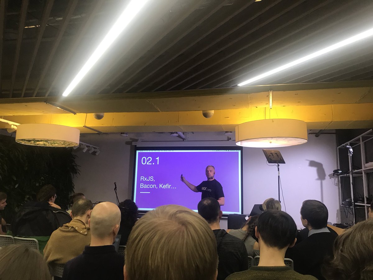 reactkyiv's tweet photo. Diving into the world of State Management paradigms in React with Roman Yacobchuk! #reactkyiv https://t.co/HaeJTAA8Db