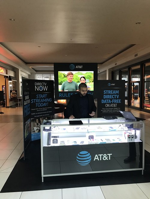 DGeyer09's tweet photo. Exciting stuff happening in the #EastRegion
#ERpopup #PopUpEntertainment #UnleashTheEast @laupayne123 @BobTrela https://t.co/u7hxFys33E