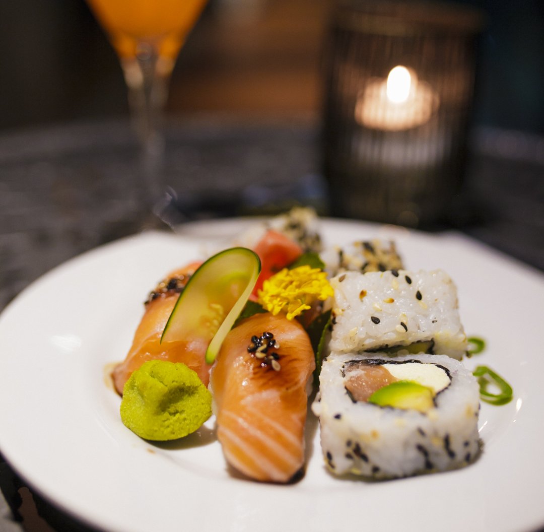 hotelmadero's tweet photo. TODAY Special Edition @WhiteBar #JoinTheNight! From 19 to 23hs enjoy DJ sets, sushi bar, gourmet experience & signature cocktails by Trumpeter - @rutiniwines. Don't wait for Friday, come & join us! #ThinkWhite #HotelMadero https://t.co/8KWMBZcoxl