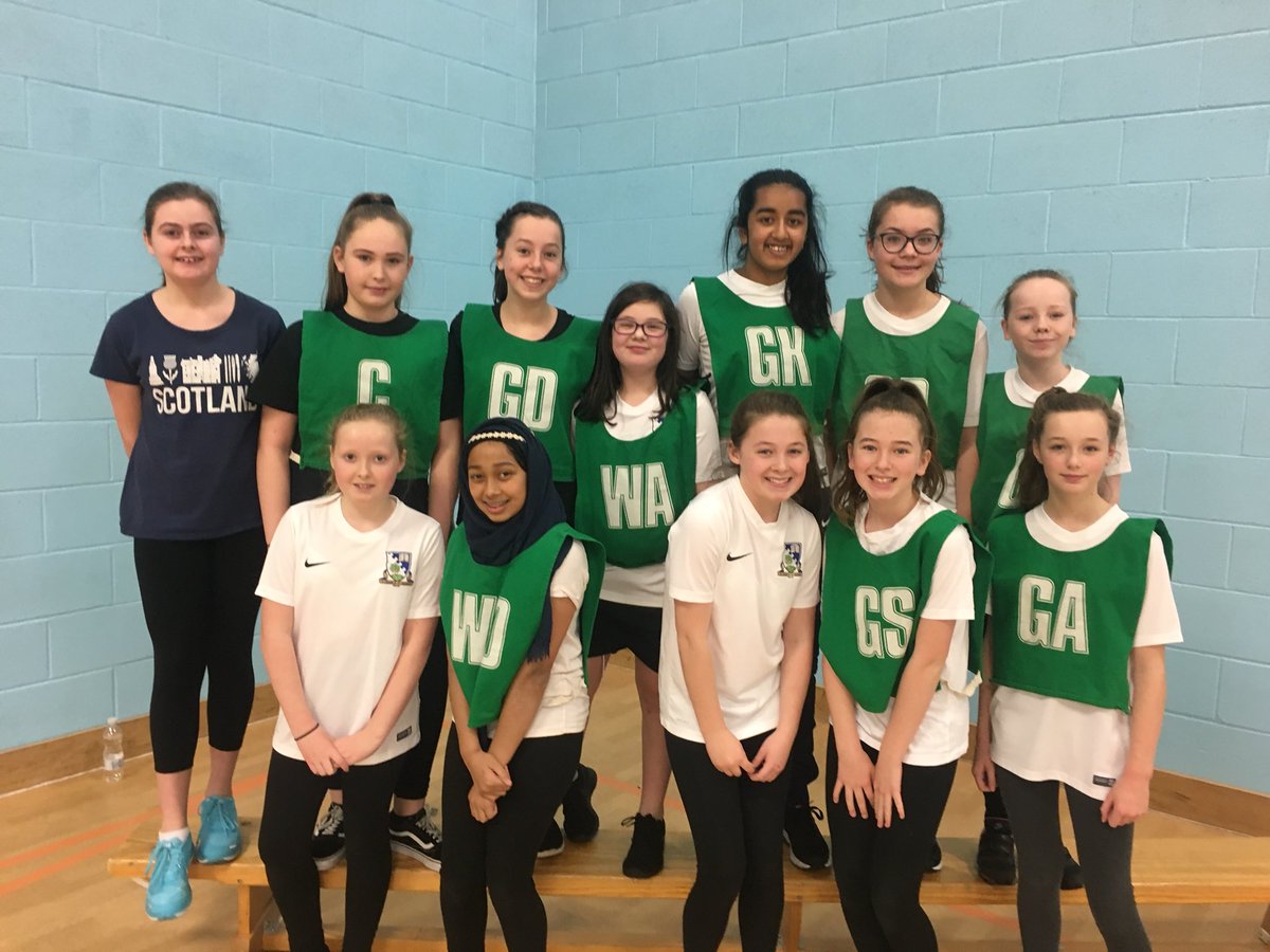 GroveAcPE's tweet photo. Some photos from the S1 Netball house matches played today at lunch. Well done to everyone who played and great to see the supporters cheering on their house #grovehousematches #reres #dawson #orchar #gilles #netball ❤️💙💚💛🏐 https://t.co/vQu0XjsKIM
