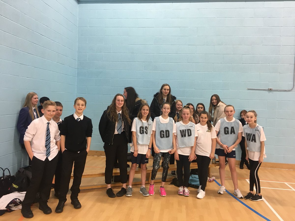 GroveAcPE's tweet photo. Some photos from the S1 Netball house matches played today at lunch. Well done to everyone who played and great to see the supporters cheering on their house #grovehousematches #reres #dawson #orchar #gilles #netball ❤️💙💚💛🏐 https://t.co/vQu0XjsKIM