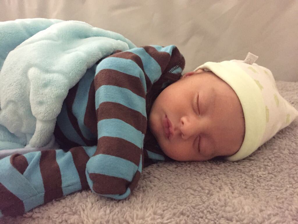 topito05's tweet photo. 1 mes del amor más puro e inexplicable !!! @NaydaCano #nopodesmas #alejo ❤️😍👶 https://t.co/H4QVWKN5dK