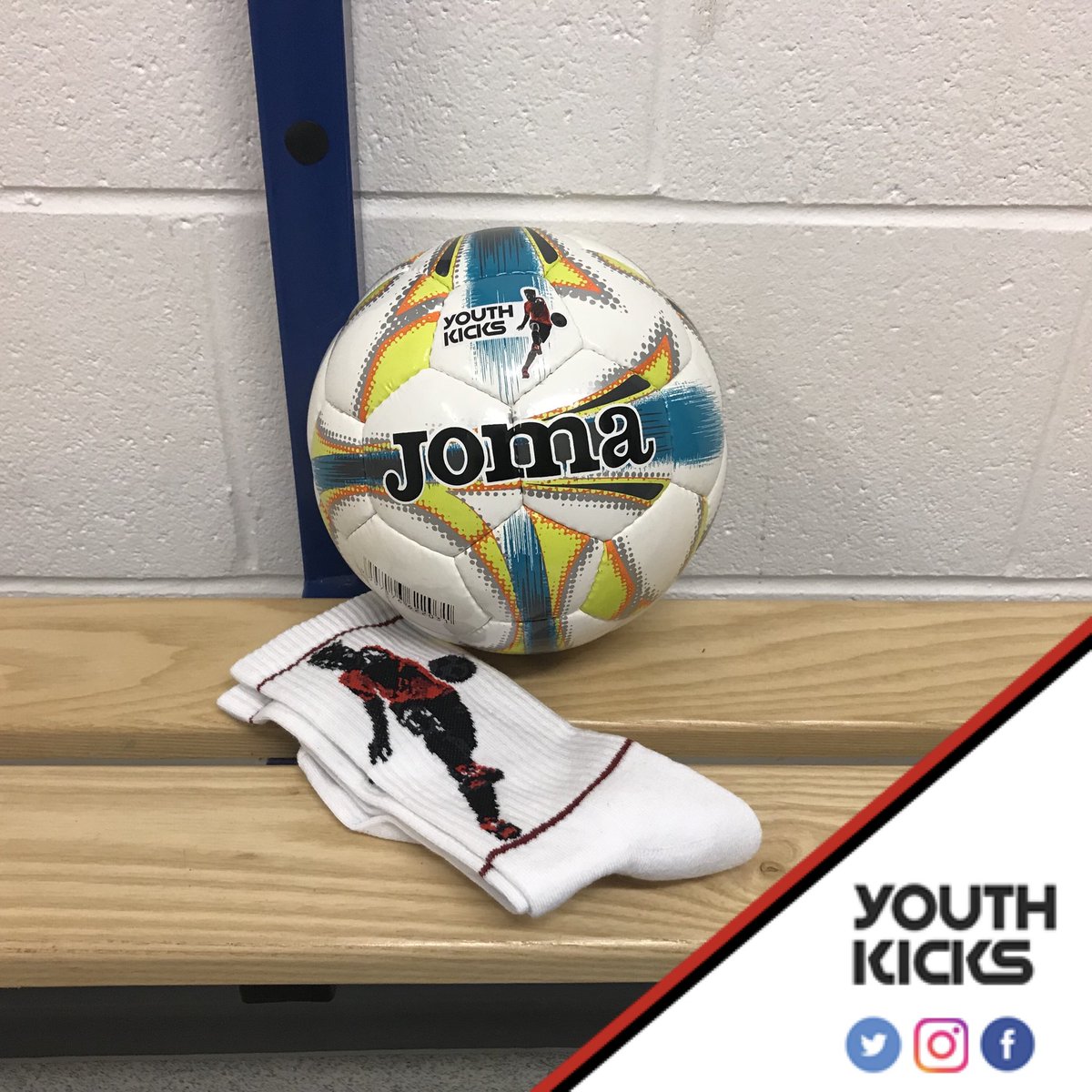🎅🏽🎁🌲 Christmas Gifts 🌲🎁🎅🏽
We will be offering the ball and socks package for just £12, everyone that would like to order one please email youthkickscoaching@gmail.com with your order,place before Sunday 26th November.

Football colours 
🔶🔵❎🔴
Sock sizes to fit all!!