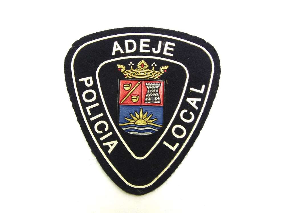 objetivostf's tweet photo. 📣Oferta de 10 plazas: Oposiciones de Policía Local en Adeje (Tenerife) 👮‍♀️  A qué esperas?!!!

Fecha de publicación: 22/11/2017
Origen: BOP nº 222 de 22/11/2017
https://t.co/gfSekeHw24 https://t.co/smSdJzWDEA