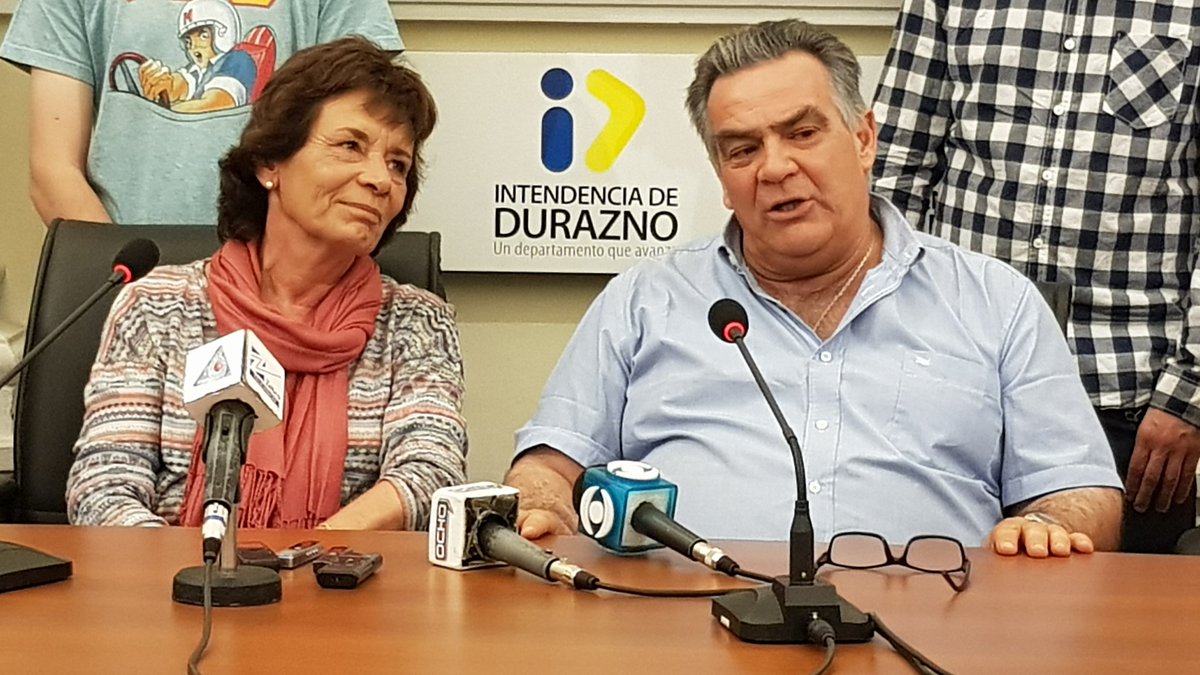 alexprouruguay's tweet photo. Ahora... Consejera Graciela Domatto y el Intendente Carmelo Vidalin anunciaron que la UTEC será inaugurada oficialmente el 1° de diciembre a las 11 de la mañana con las máximas autoridades nacionales. https://t.co/zGnZ8osC1D