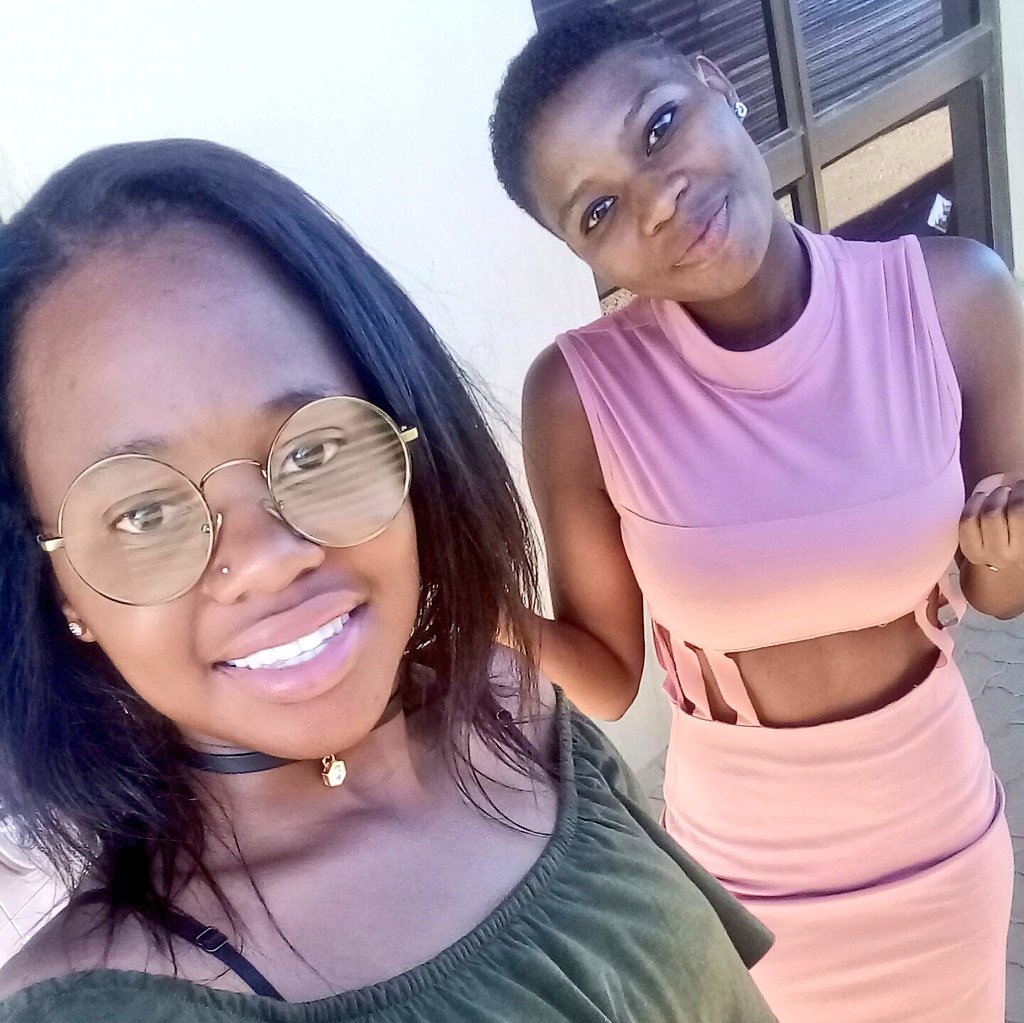 kt_seleb's tweet photo. #BEST.FRIEND.YAAM https://t.co/0epkQUNez6