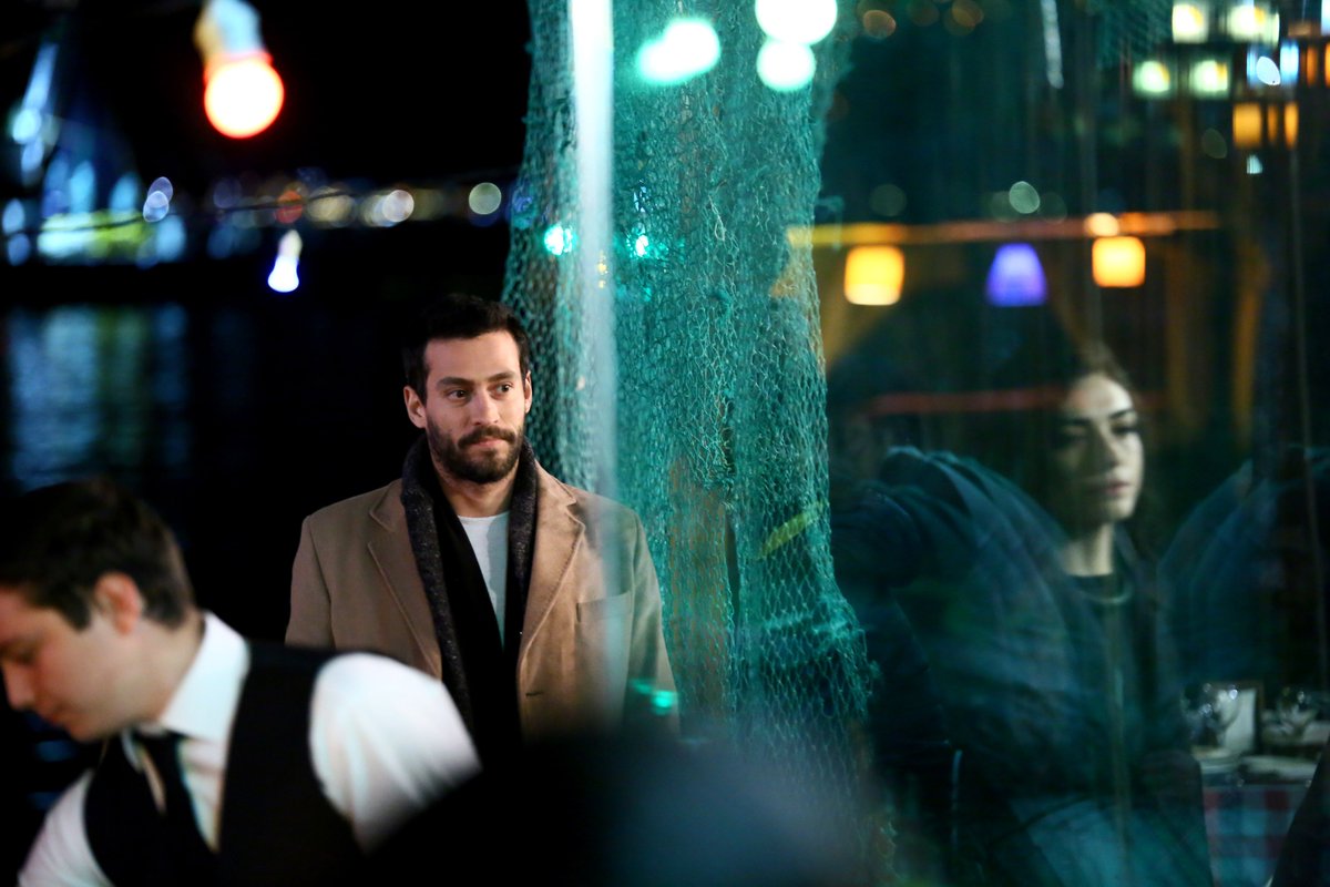 hayatsirlaritv's tweet photo. "Dün gece hiç uyuyamadım seni düşünmekten..." #Saklayamazsın https://t.co/M9bMDTrnzp