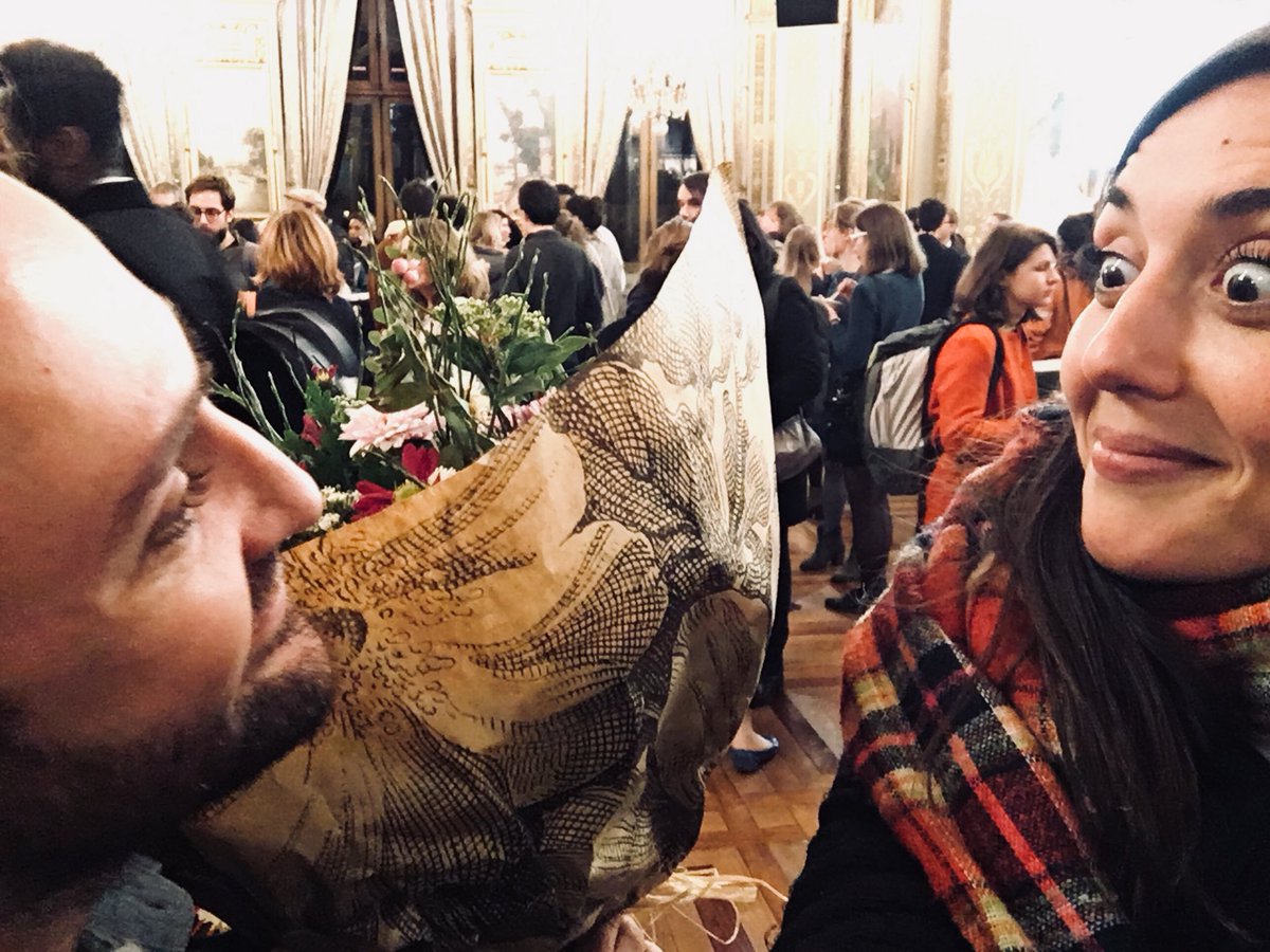 MaevaTordo's tweet photo. Et voilà ! Merci #tropheesess2017 pour cette soirée sous le signe de l’ordinaire extra ! Ce #socialselfie en guise de câlin en attendant de vous retrouver en vrai au @SocialBarParis ! * https://t.co/KWHkGsMfT7