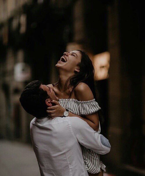 مزآجِيتيٓ مُتعلِقهَ بِگ  يآ أنتَ !!
يآ روحَْ  تَمَتزجَ  بي حدَْ آلإگتفآء عنَ گلّ  شئ  ،،،،،