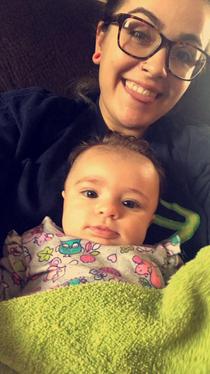 yougotmelll's tweet photo. My wonderful little baby I love you so. #iloveher #herdaddystwin #wouldnttradeyouforanything https://t.co/o3ytWYTC7L