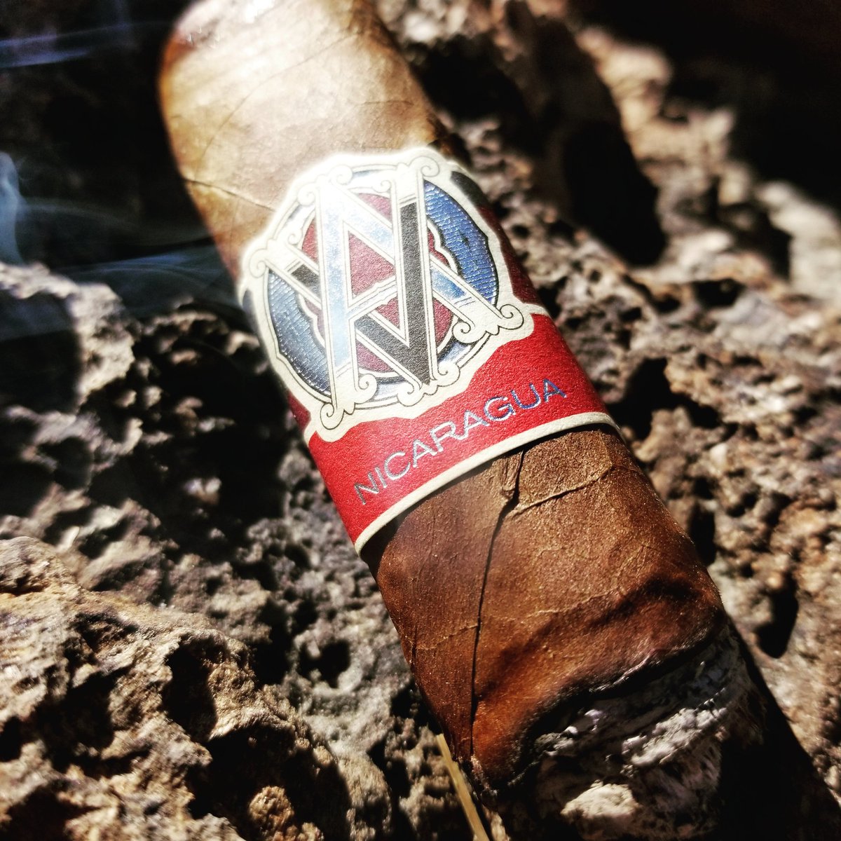 CigarrOApp's tweet photo. AVO Syncro Nicaragua is a well rounded #cigar https://t.co/CoZm5TH8Dz