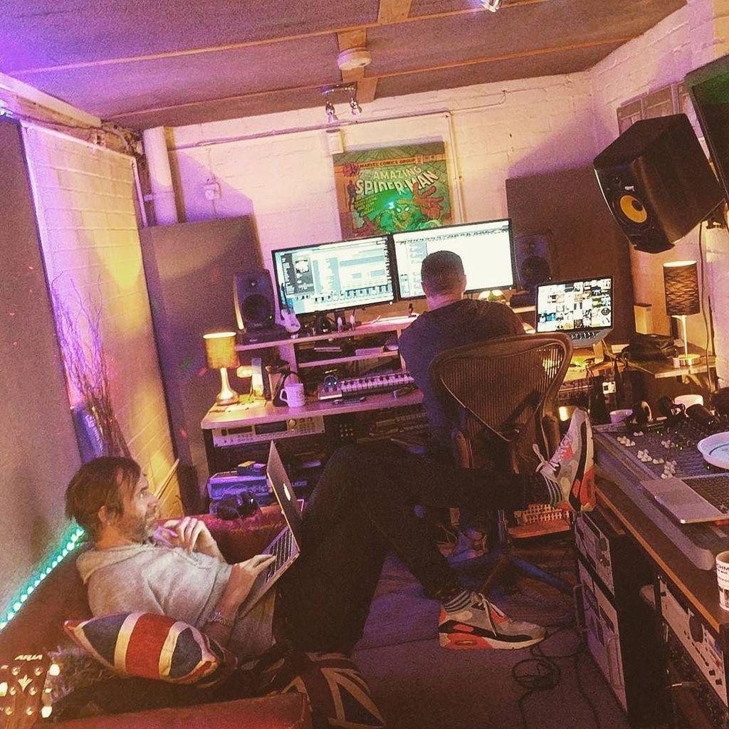 stealthmusicUK's tweet photo. Day 1 of epic drums and gospel chops with @sihulbert and @paulharrisdj #studio #london #music #newmusic #work https://t.co/I2oMo7Qils