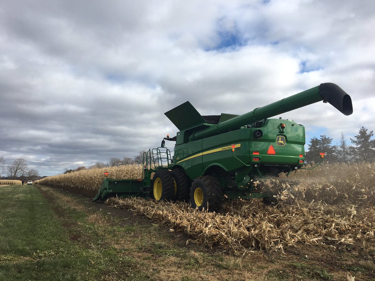 NicoleWeberAg's tweet photo. It's a little chilly today but the #BringingYouWhatsNext Ayr site is finally done! Stay tuned for trial results #FSPinthefield #SeedingRates #BioAg #StarterBlends https://t.co/3OyG1KFTLB