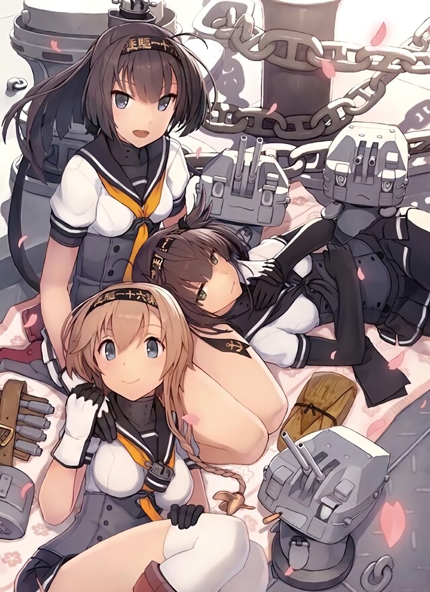 Kaz 実装された涼月 これらの艦娘 しずま艦隊 は しずまよしのりさんが描かれたイラストなんですね 艦これ