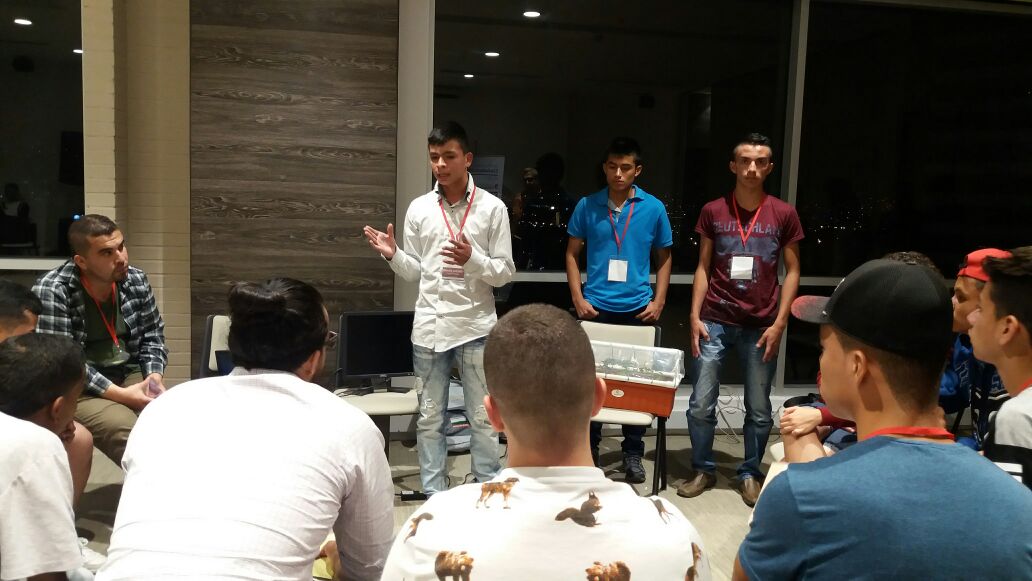 Guadalupegestor's tweet photo. @GuadalupeAnt felicita a los jovenes del concurso #InnovAntioquia por representar al municipio y por vivir un excelente experiencia. Se Recuerda el evento con gran alegria https://t.co/B36pILHFdD