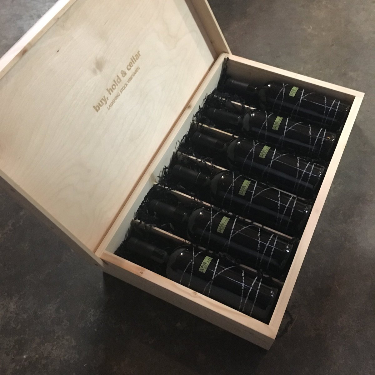 lfngwine's tweet photo. We have sold out of our limited library release of #portfolio #vertical thanks to our fantastic #preferredshareholders #wineinbox https://t.co/VrjsIvdCwj