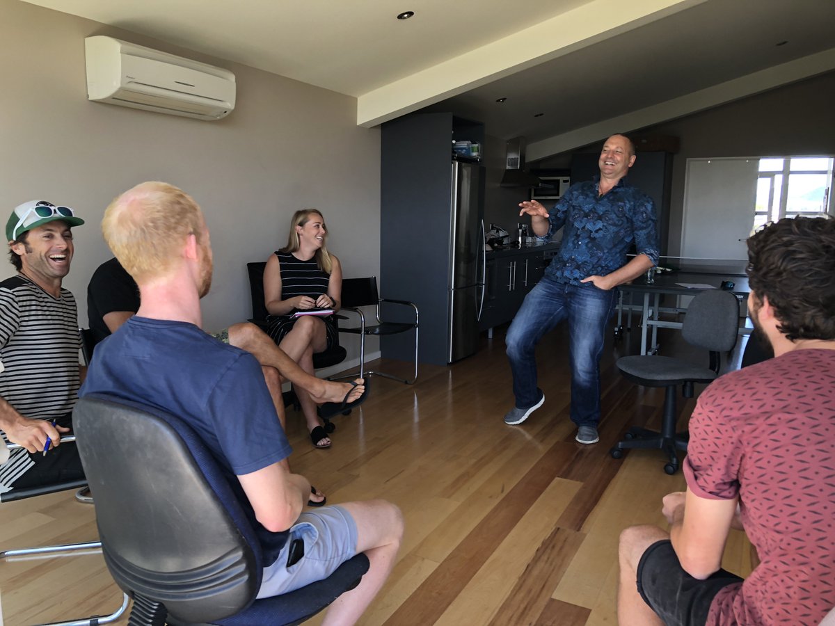 dazeagle67's tweet photo. Awesome 24 hours in Queenstown! Short sales &amp; marketing session with the most amazing team @easkisnowboard https://t.co/LjDQOaiKJG