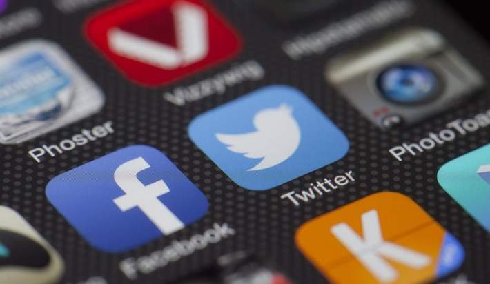 REMAXTEHACHAPI's tweet photo. Do you know which social media platforms are best for advertising? A deeper look at Facebook for agents: https://t.co/QUn5UBnNSH https://t.co/hJkcTdHZQl