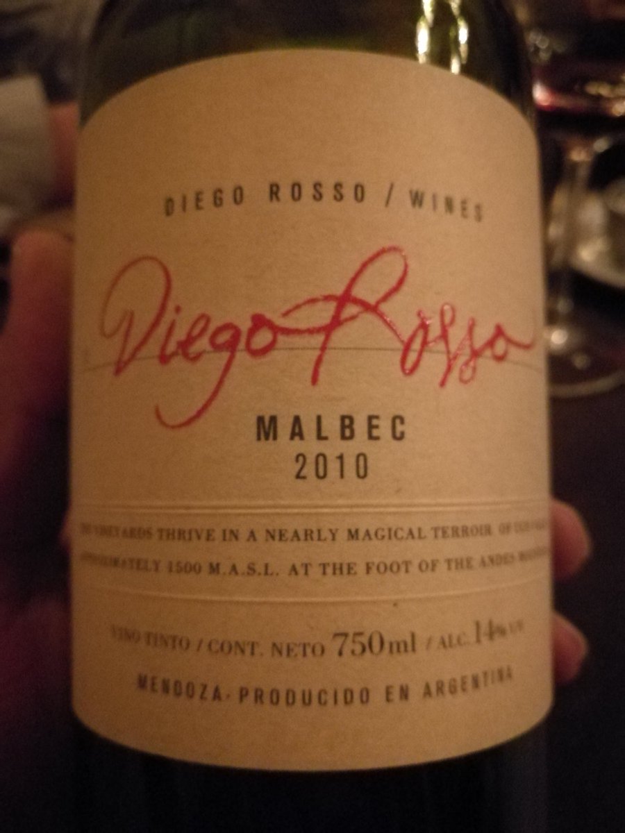 gabikara's tweet photo. Dos grandes momentos , #DiegoRosso Malbec 2010, fruta evolución y elegancia , #DomingoMolina #Mortero con todo el #ADN del noa for export, cena #AWT https://t.co/mGp9CfGXeA