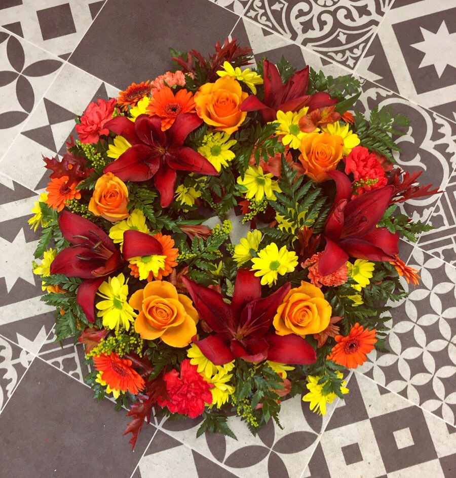 CoggersinBloom's tweet photo. Here’s some of our recent funeral work. Beautiful and personal tributes for special loved ones. #Florist #London #Flowers #EastLondon #Walthamstow #CoggersinBloom https://t.co/txSl0oY0z0