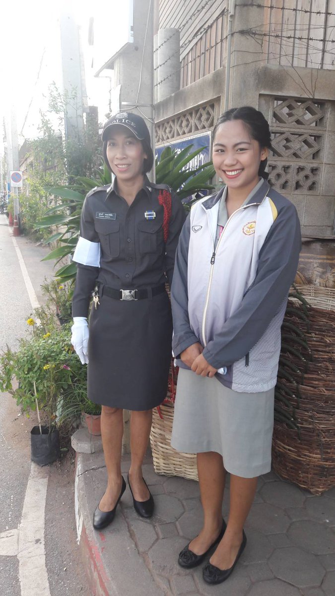 police_dkt's tweet photo. เช้านี้มีสุภาพตรีจราจร คอยให้บริการเด็กๆ และประชาชน ที่มาส่งลูกหลานมาโรงเรียน
จากฝ่าย io ตำรวจด่านขุนทด 
#ตำรวจภาค3 
#ตำรวจโคราช 
#ตำรวจก่านขุนทด https://t.co/cxOJPfN8p2