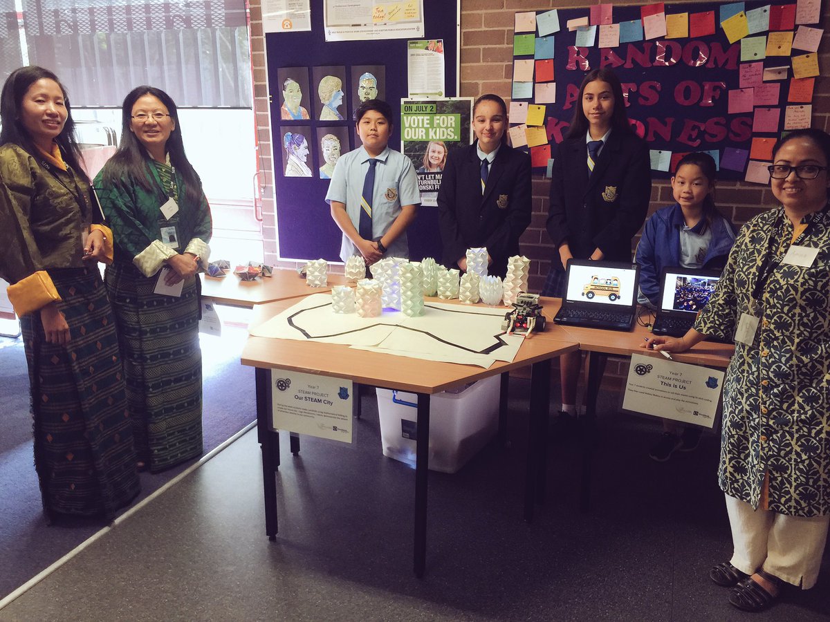 St Johns Park HS tweet media