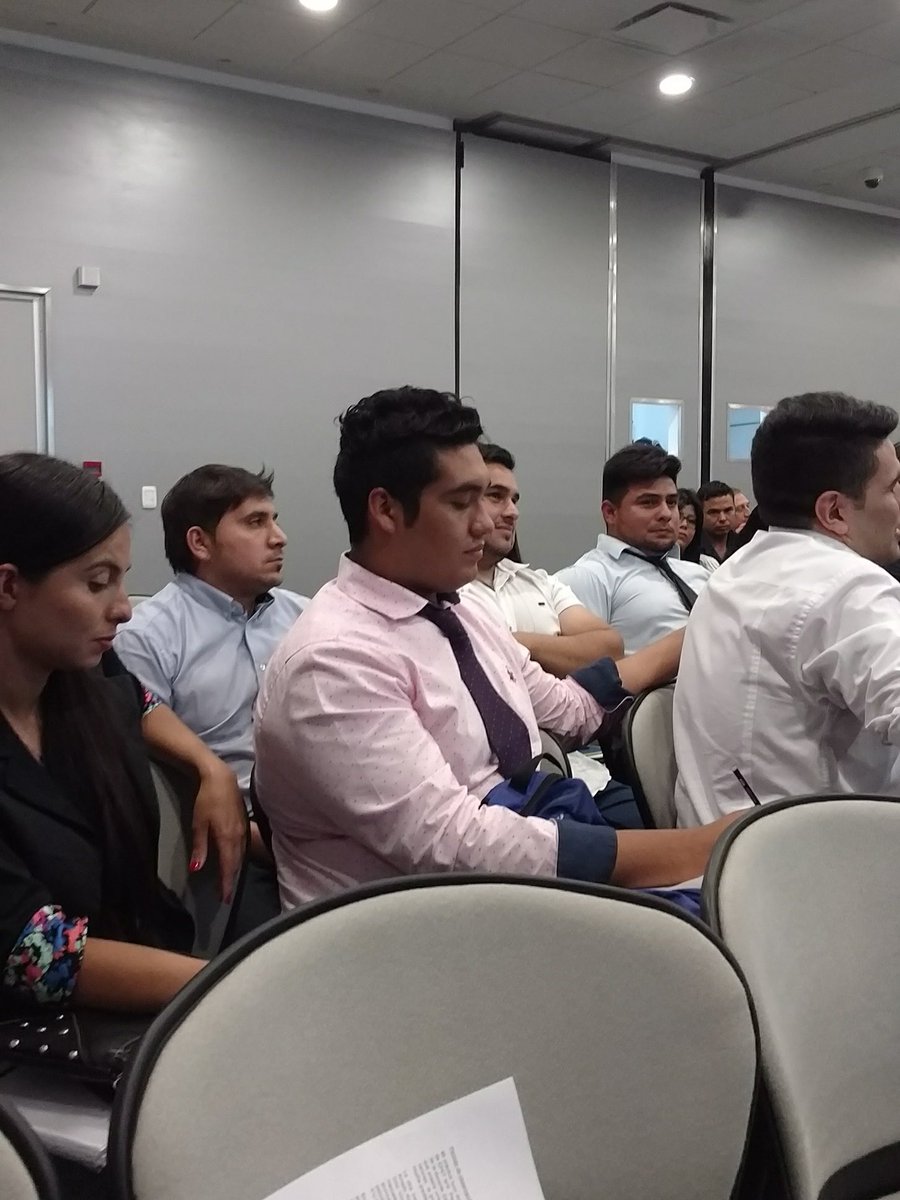 sebascamel's tweet photo. 4° año del profesorado en tecnología https://t.co/ssJOqn2Fq2
