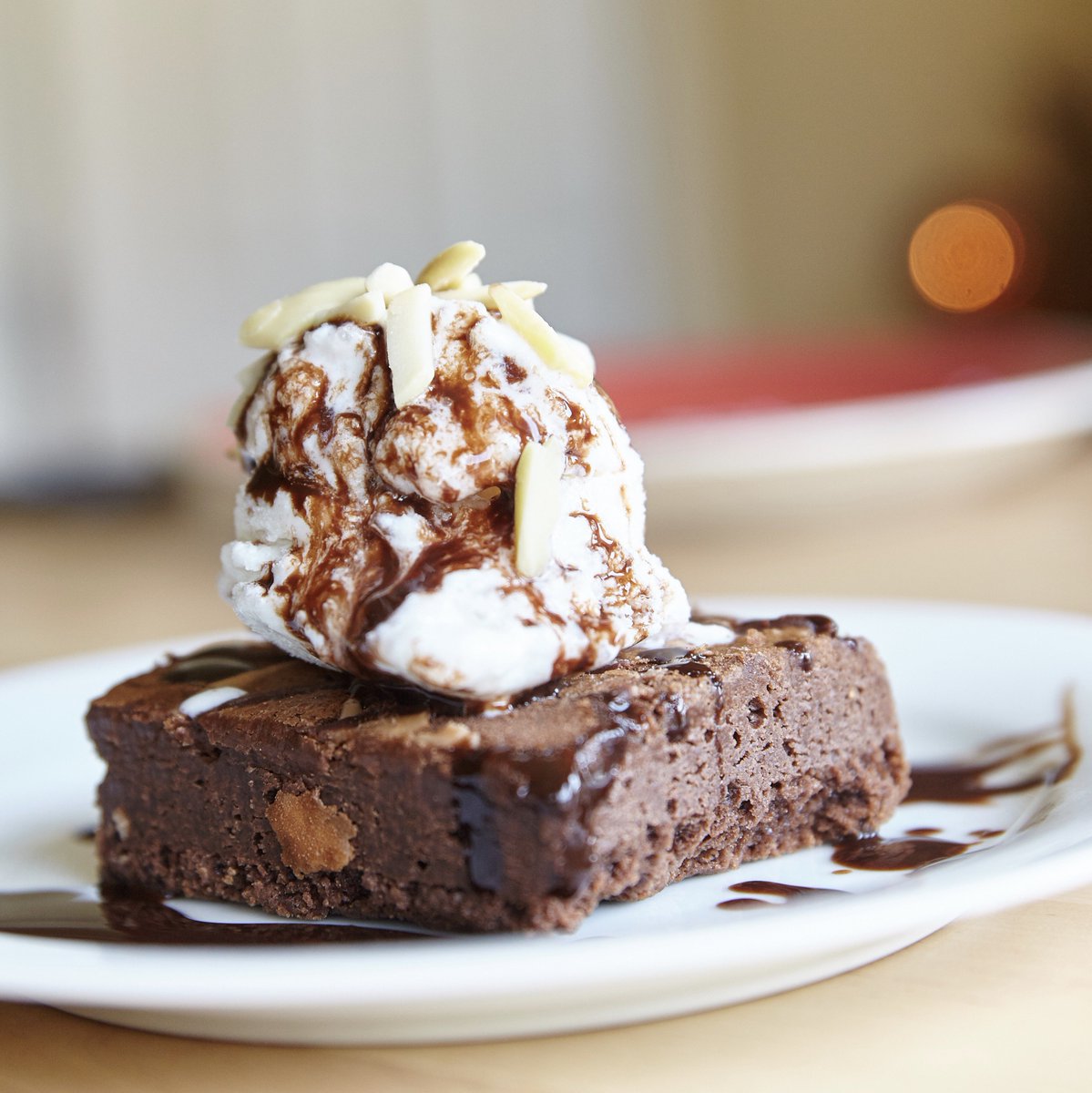 creamerycurious's tweet photo. After braving the stores and prepping for tomorrow, time for a treat! Brownies a la mode! #mycuriouscreation #thecuriouscreamery https://t.co/3mNmSf0J9V