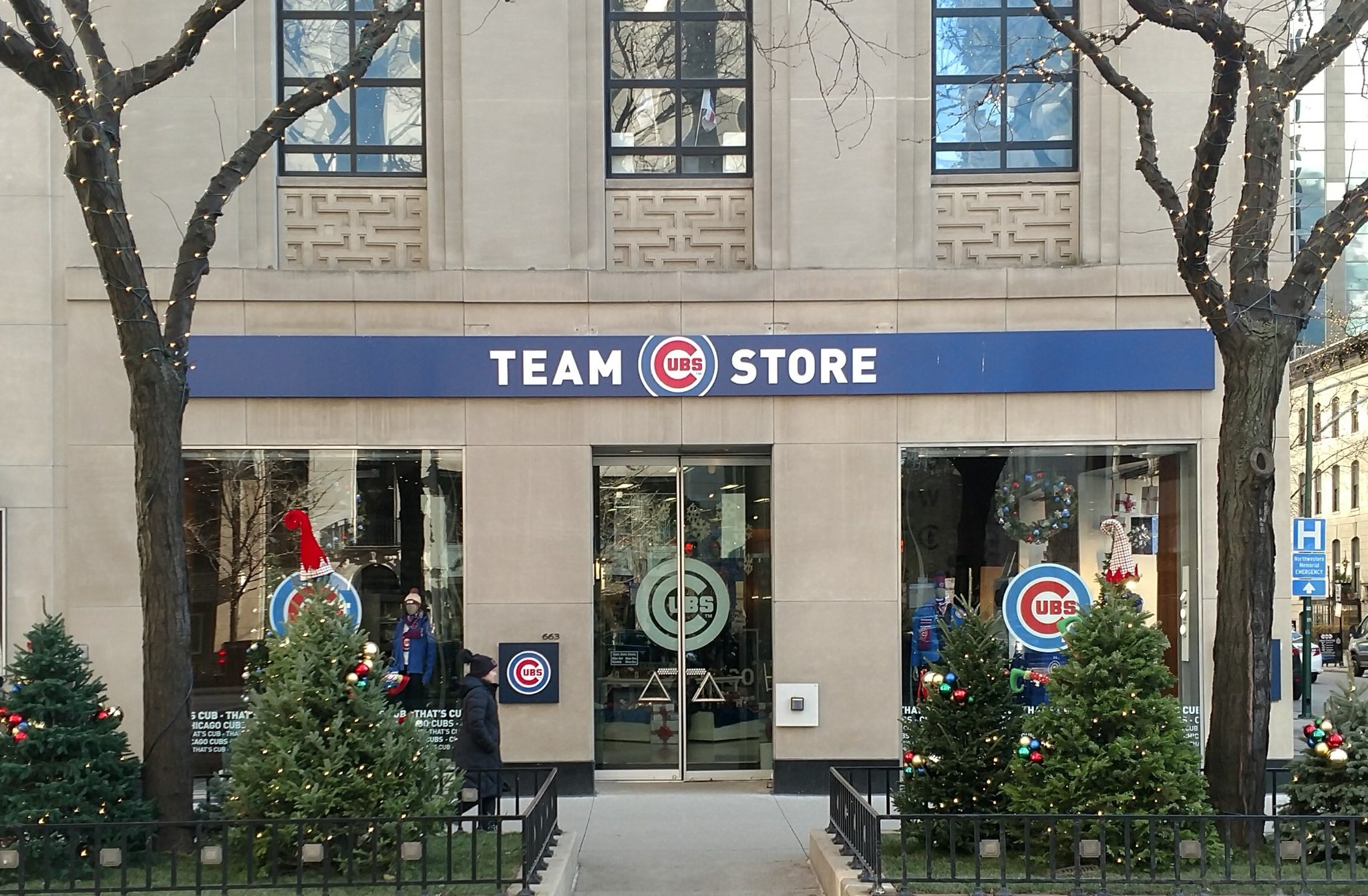 the cubs team store