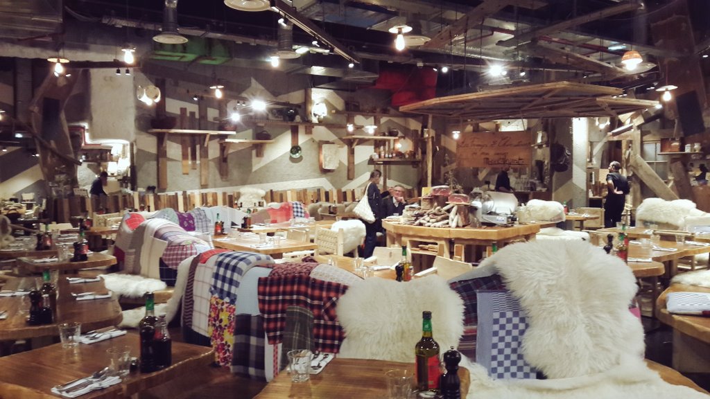idealmeetings's tweet photo. Soirée au Rural par @marcveyrat #bonneadresse #paris #pariscityguide #instafood #lefooding #chef #restaurant #instafood #eductour #teamime #ousortiraparis https://t.co/CzVr52j6Yx