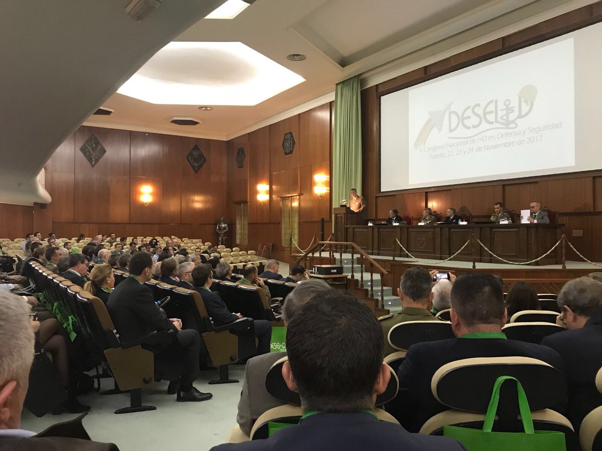 AlbuferaES's tweet photo. Comienza el V Congreso Nacional de I+D en Defensa y Seguridad #DESEi+d2017 en la AcademiaDeInfanteríaDeToledo donde @AlbuferaES presenta sus soluciones avanzadas para #almacenamiento de #energía  #ISDEFE #ALPAM 🔋🔋 https://t.co/AWfnkMlXHg
