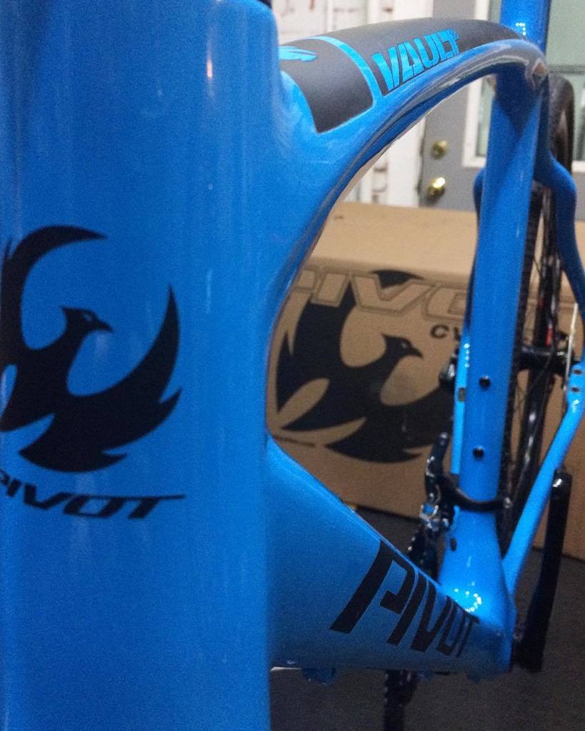pedalmontclair's tweet photo. Pivot Cycles Vault in the stand.
.
#pedalmontclair #pivotcycles #pivotvault #montclair #nj #mtb #dh #supportyourlocalbikeshop #inthestand https://t.co/MQxB0dMzlc https://t.co/yitS4r266U