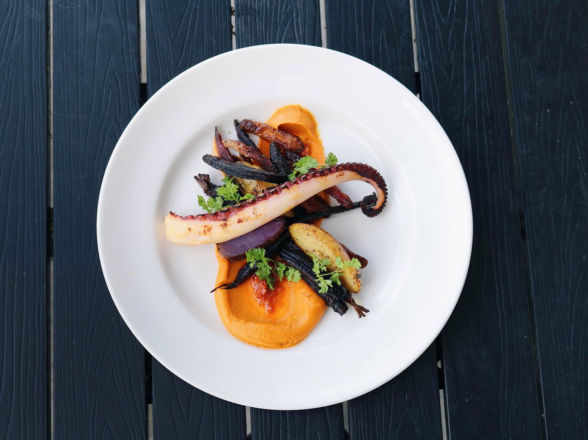 margossm's tweet photo. We’ll be closed tomorrow for #Thanksgiving but open for brunch at 9am on Friday! Wishing everyone a wonderful day with family and friends.

In the meantime you’ll find us feasting on this grilled spanish #octopus from our new dinner menu. https://t.co/SlnJKVCJfx