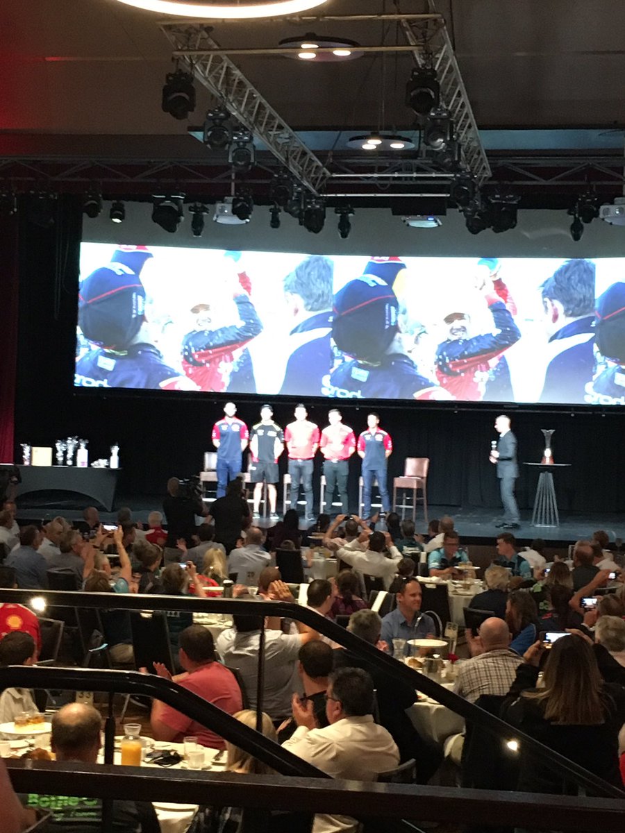 So 5 drivers mathematically can win #Newcastle500