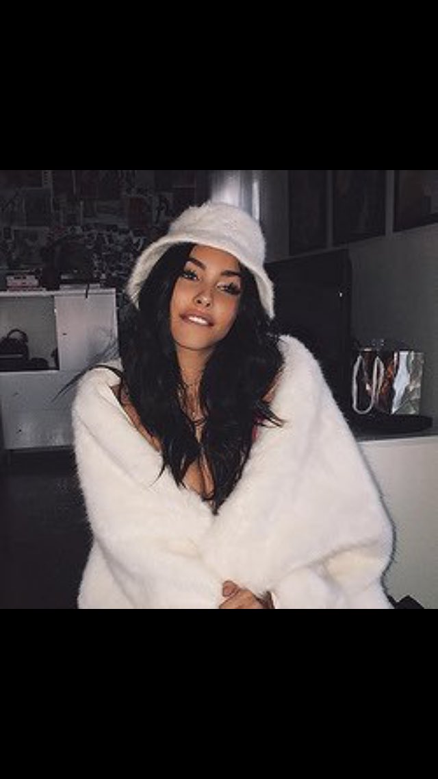 QueenBxtch13's tweet photo. I love Madison Beer with all my heart. https://t.co/17WTI4n9Fl